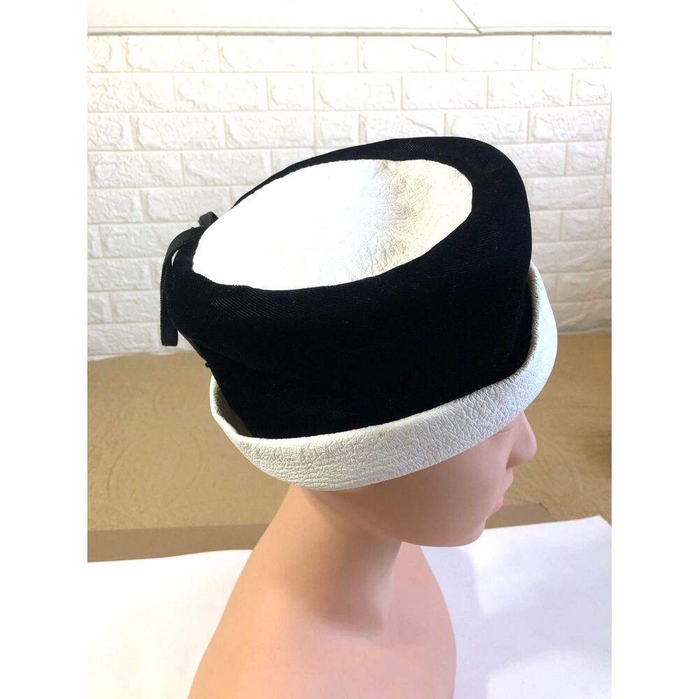 Vtg60s Mod Black Velvet Pillbox Hat White Trim Union Made Jackie O Coquette Sz S